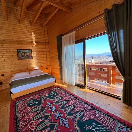 Wooden House Hotel Canaj Exterior foto